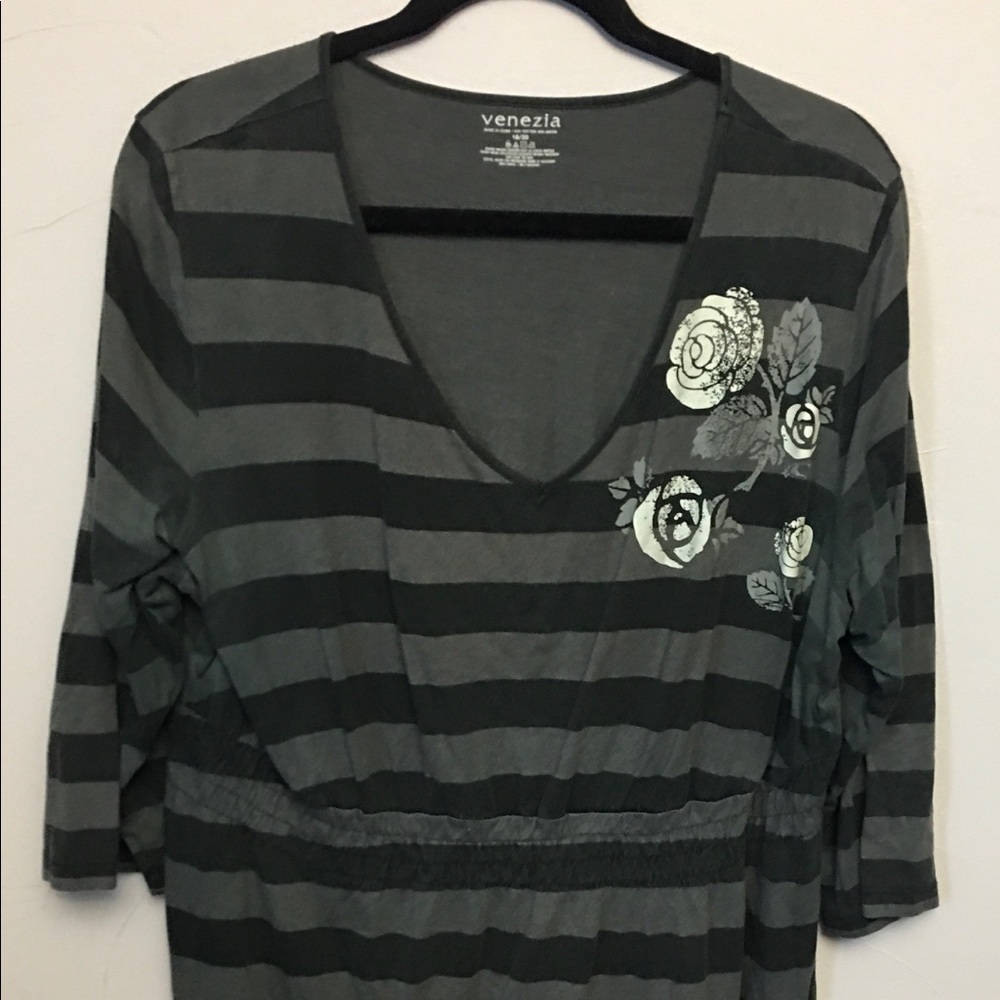 Venezia blk & grey 3/4 sleeve casual top